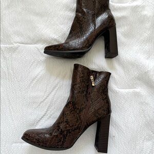 Brown faux snakeskin heeled booties size 6.5